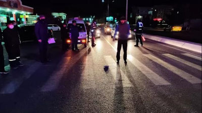 'Shov-shuv bo`lgan ayanchli YTH: Buxoroda "Lasetti" yuqori tezlikda ota-bolani urib ketdi (video)'ning rasmi