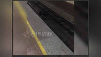'Toshkentda ayol joniga qasd qilish maqsadida yaqinlashib kelayotgan poezd yo`liga yotib oldi (video)'ning rasmi