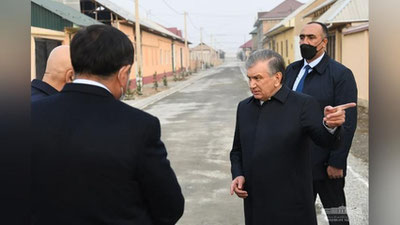 '«Bu yo`llar sharmandalik emasmi?» — Shavkat Mirziyoev Farg`onadagi yo`l haqida(video)'ning rasmi