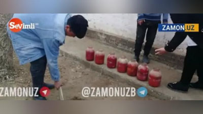 'Jizzaxda bir oilaning 3 a`zosi pomidorli konservadan zaharlandi. 26 yoshli kelin vafot etdi (video)'ning rasmi