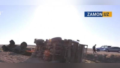 'Qashqadaryoda YTHga uchragan "Damas"ga yordam bermoqchi bo`lgan ikki yo`lovchini «KamAZ» bosib ketib, halok qildi. YTH sababi yo`lda turgan o`yinchoq bo`lgan (video)'ning rasmi