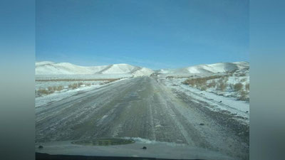 'Payariqda mashinalar 1 metr qor ostida qoldimi? Hudud rasmiylari oydinlik kiritdi'ning rasmi