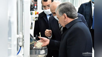 Изрображение 'Глава государства ознакомился с деятельностью завода по переработке риса (фото)'