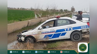 'Surxondaryoda IIB xodimi xizmat mashinasida boshqaruvni yo`qotib, pastlikka tushib ketdi'ning rasmi