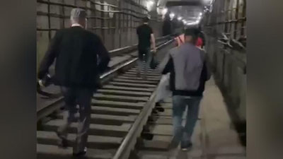 '"Salbiy vaziyatni oldini olish maqsadida favqulodda to`xtalgan". Toshkent metrosining to`xtab qolgani sabablari aytildi'ning rasmi