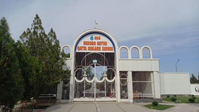 'Sahrodagi bog`: 24 yil deganda jurnalistlar uchun ilk bor “ochilgan” Buxorodagi zavod haqida (foto)'ning rasmi