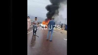 'Angrenda 8 ta mashina ishtirokida ayanchli YTH sodir bo`ldi. 5 kishi halok bo`lgan, shuningdek... (video)'ning rasmi