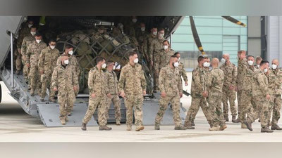 'Germaniya harbiylari Afg`onistonni tark etdi'ning rasmi