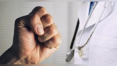 'Samarqandda shifokorlarni kaltaklagan fuqaro qamoqqa olindi'ning rasmi