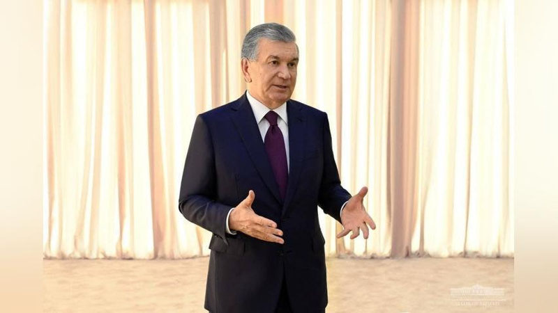 'Shavkat Mirziyoev: "Dunyodagi eng yirik, noyob oltin va mis konlari aynan mana shu hududda joylashgan deb aytish uchun to`la asos bor"'ning rasmi