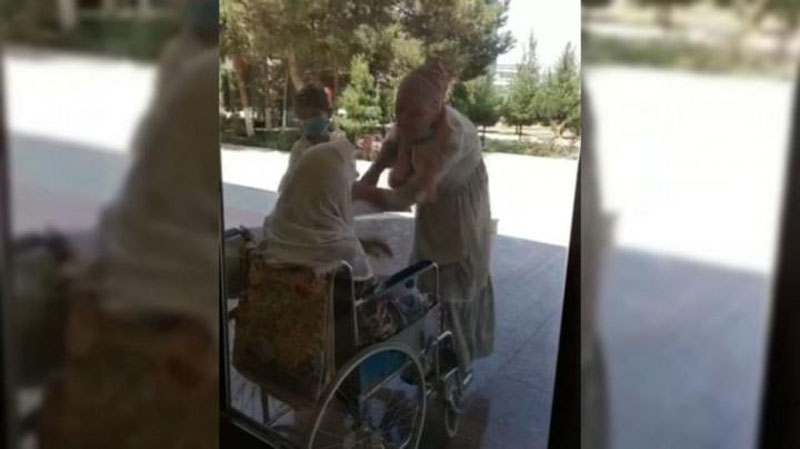 'Qashqadaryoda ayol o`z onasini viloyat hokimidan eplab pul so`rab ololmagani uchun urib, tahqirladi (Video)'ning rasmi