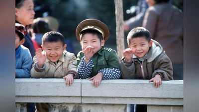 Изрображение 'В Китае теперь официально можно заводить трех детей'