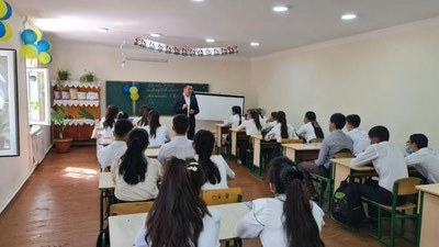 'Bugun Shahrisabz tumani hokimi o`quvchilarga mustaqillik darsini o`tdi'ning rasmi