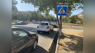 'Toshkentda ichki ishlar xodimi xizmat mashinasida qoida buzdi'ning rasmi