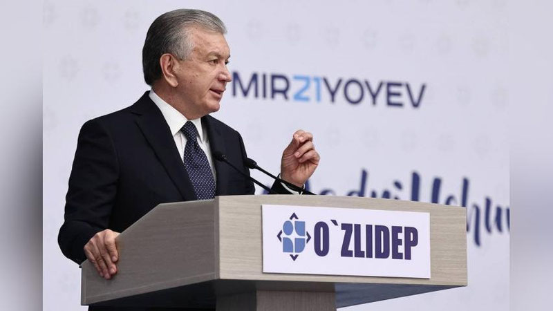 '"Яшаш шароитлари республиканинг бошқа ҳудудларига нисбатан паст". Шавкат Мирзиёев келгуси 5 йилда Қашқадарёда 400 минг иш ўрни яратиш режасини маълум қилди'ning rasmi