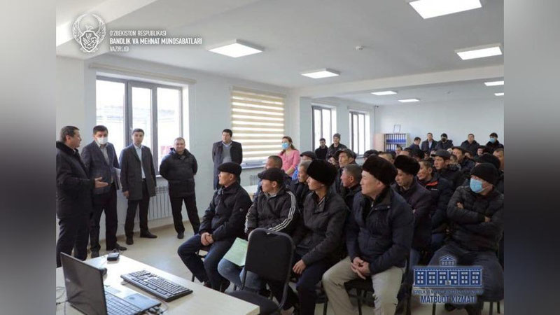 'Россия иш берувчилари Қорақолпоғистонда бўш иш ўринлари учун танлов ўтказмоқда'ning rasmi