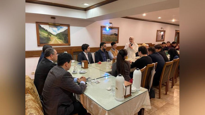 'Инновацион ривожланиш вазири Туркиядаги ўзбекистонлик талаба ва аспирантлар билан учрашди (фото)'ning rasmi