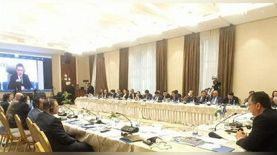 'Конституцияни такомиллаштириш борасидаги халқаро тажриба ўрганилди'ning rasmi