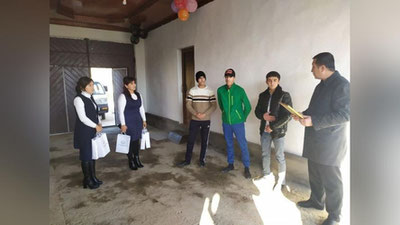 'Qarshi tumanida dastlabki "Oilaviy bolalar uyi" tashkil etildi'ning rasmi