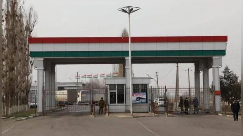 Изрображение 'В Таджикистане ужесточили контроль на границе с Узбекистаном из-за "омикрона"'