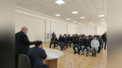 'Rossiyada ishlash istagi bo`lgan xorazmliklar uchun bo`sh ish o`rinlariga tanlov o`tkazilmoqda'ning rasmi