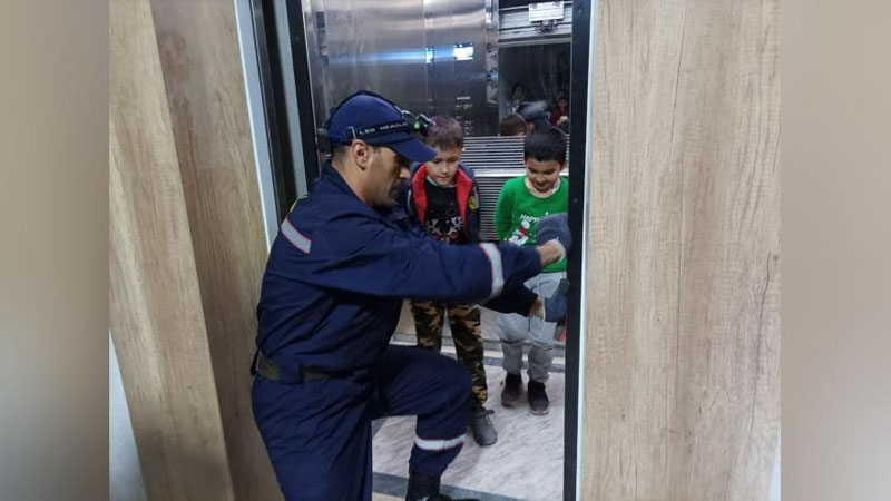 Изрображение 'В Самарканде из неисправного лифта спасли 2-х детей'