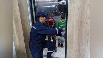 Изрображение 'В Самарканде из неисправного лифта спасли 2-х детей'