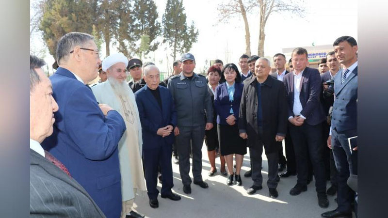 Изрображение 'Новая система поддержки махалли: какими полномочиями отныне наделен ее председатель?'