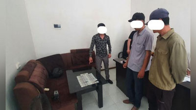 'Сирдарёда ўқишга киритиб қўйишни ваъда қилган фирибгарлар ушланди'ning rasmi