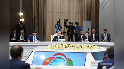 '"Биз минтақада мутлақо янги конструктив ҳамкорлик муҳитини яратишга эришдик". Шавкат Мирзиёев Марказий Осиё давлатлари раҳбарларининг маслаҳат учрашувида нутқ сўзлади'ning rasmi