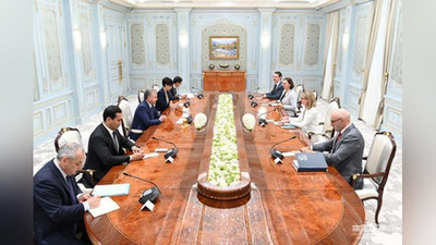 Изрображение 'Президент Узбекистана принял вице-президента Всемирного банка Анну Бьерде'