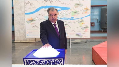 'Emomali Rahmon modernizasiyadan so`ng Nurek GESining birinchi gidroagregatini ishga tushirdi'ning rasmi