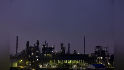 Изрображение 'Ферганский НПЗ увеличил производство бензина Аи-80 на 50%'