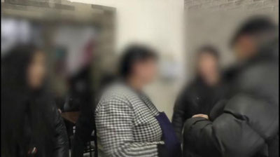 'Qizlarni Turkiyaga fohishalik uchun yuboradigan guruh vakili Toshkent aeroportida qo`lga olindi (video)'ning rasmi