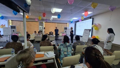 'Toshkentda tug`ishgacha bo`lgan parvarish sifatini JST tavsiyasi asosida oshirishga qaratilgan trening o`tkazildi'ning rasmi