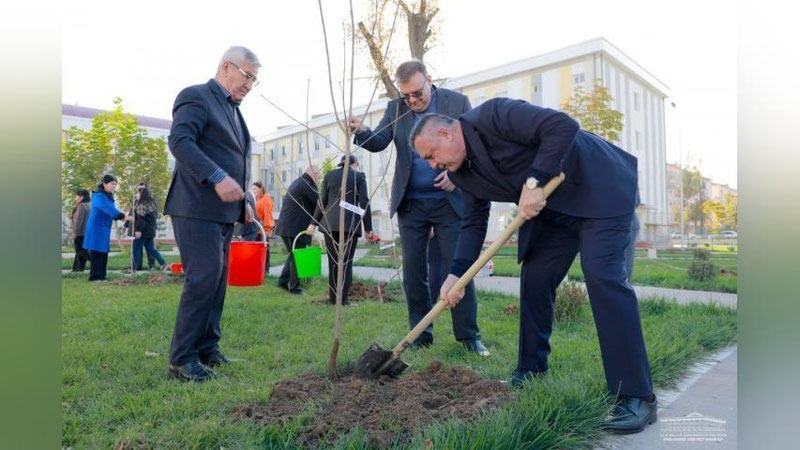'“Yashil makon” umummilliy loyihasi doirasida aholi bilan uchrashuvlar o`tkazildi'ning rasmi