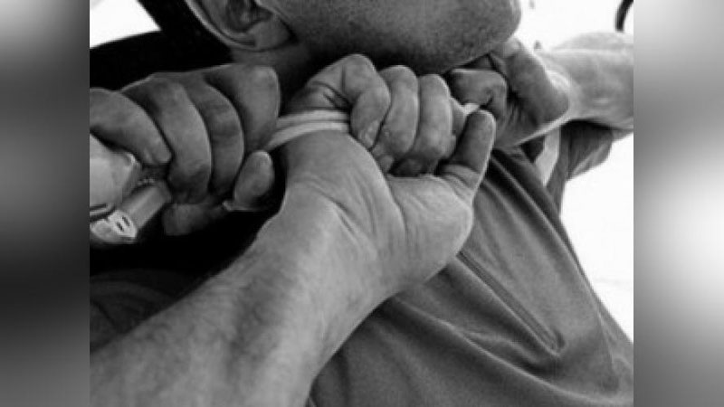 Изрображение 'ЖИТЕЛЯ БУКИ ЗАДУШИЛИ СОБСТВЕННЫЕ ЖЕНА И СЫН'