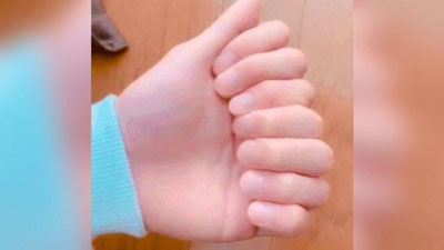 Изрображение 'Иллюзия гигантской двойной руки напугала пользователей (видео)'