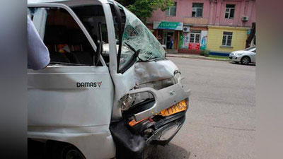 'Namanganda ikki “Damas” to`qnashuvi oqibatida haydovchilardan biri vafot etdi.'ning rasmi