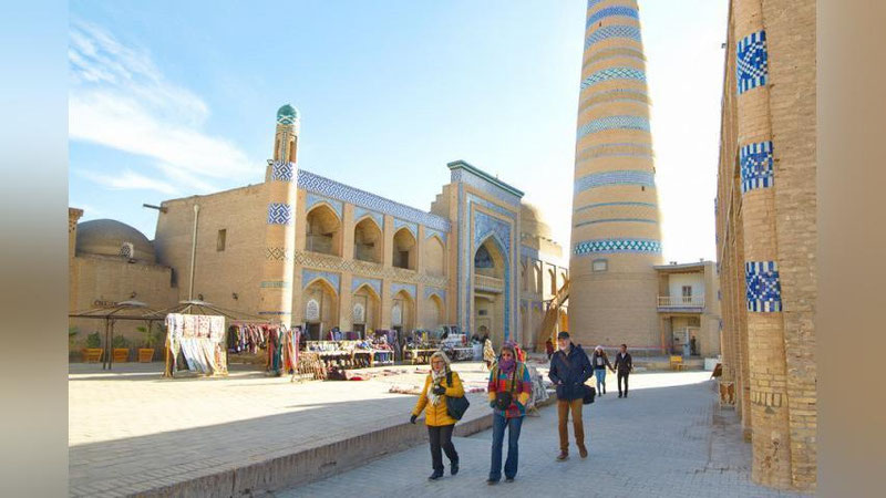 '9 ойи давомида Ўзбекистонга 1 млн 200 мингга яқин хорижий сайёҳлар ташриф буюрган'ning rasmi