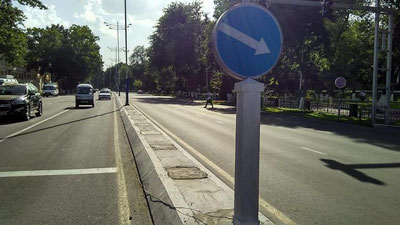 Изрображение 'СУДЬБА РАЗДЕЛИТЕЛЬНЫХ ЗАБОРОВ В ТАШКЕНТЕ ОСТАЕТСЯ ТУМАННОЙ'