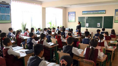 'Vazirlik: o`quvchilarning maktab formasini kiyish tartibi o`zgarmaydi'ning rasmi