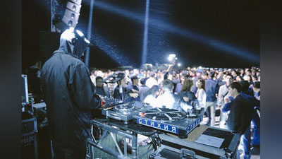 Изрображение 'ФЕСТИВАЛЬ АБСТРАКТНОЙ ЭЛЕКТРОННОЙ МУЗЫКИ ПРОЙДЕТ В МУЙНАКЕ В АВГУСТЕ'