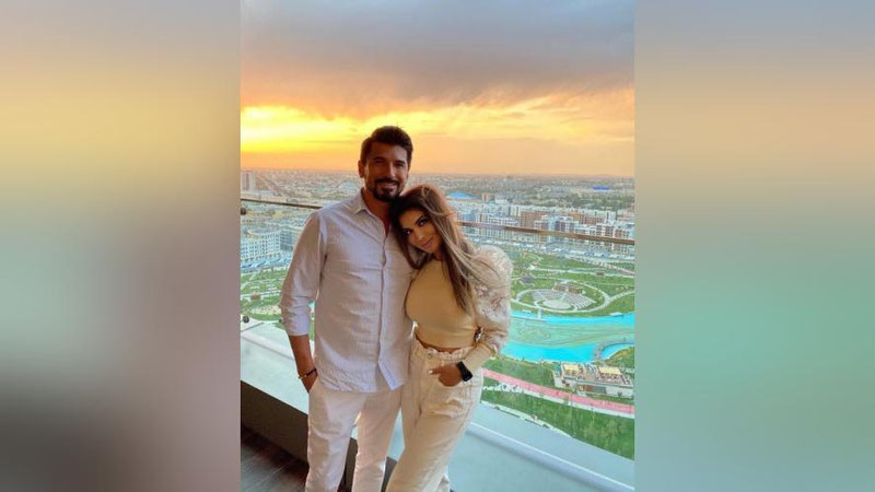 'Xonanda Rayhon turmush o`rtog`ini ijtimoiy tarmoq orqali tabrikladi'ning rasmi