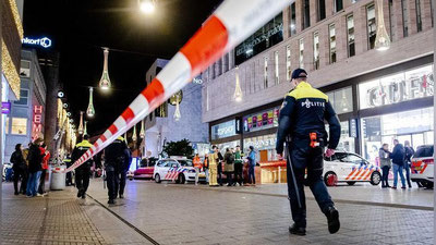 Изрображение 'Паника и крики: первые кадры после атаки в Гааге'