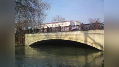 'Oilaviy muammolar sabab Toshkentdagi Anhor kanaliga o`zini tashlagan buxorolik ayolning hayoti saqlab qolindi'ning rasmi