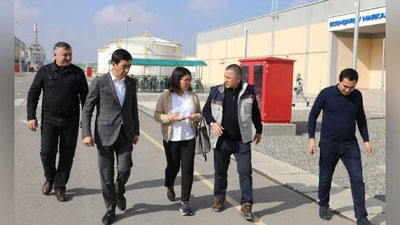 '“O`zbekneftgaz” AJ Boshqaruvi raisi hamrohligida “MUFG” banki vakillari “Uzbekistan GTL” zavodiga tashrif buyurishdi'ning rasmi