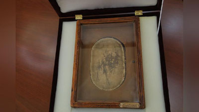 'O`zbekistondan noqonuniy olib chiqilgan Rembrandt Van Reynning asari qaytarildi'ning rasmi