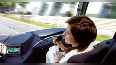 '"Ipak yo`li” xalqaro turizm universitetida gid-ekskursavod va tarjimonlik faoliyati yo`nalishi ochiladi'ning rasmi