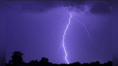 Изрображение 'ИСПАНСКИХ СУПРУГОВ УДАРИЛА МОЛНИЯ: ВИДЕО ОТ ПЕРВОГО ЛИЦА'